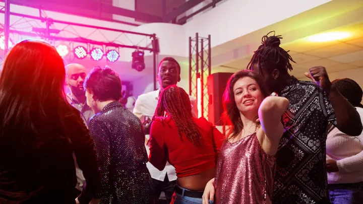 Vida noturna em Sorocaba: baladas e música ao vivo